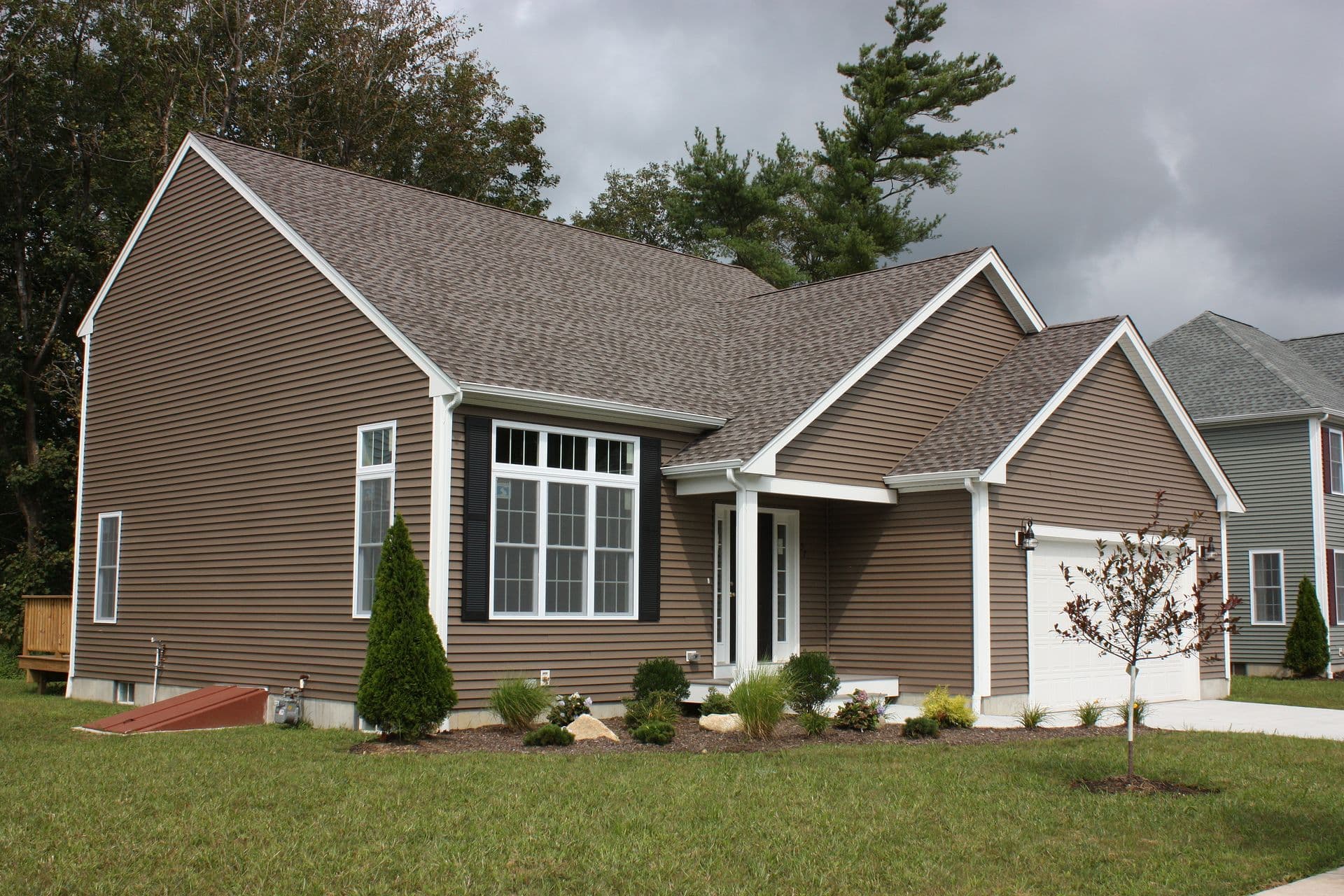 bigstock-Newly-completed-Residential-ho-31453697 (1)